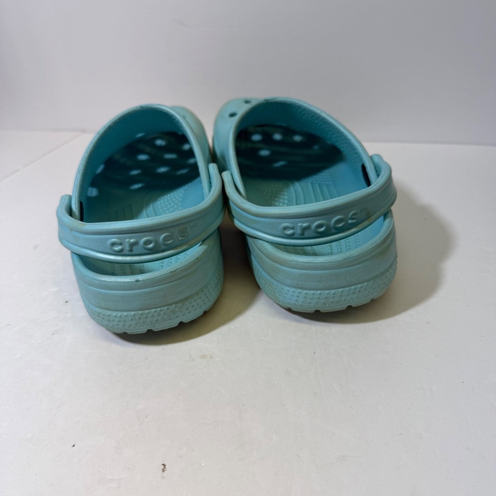 Crocs Classic Clogs Light Blue Aqua Women 8 Men 6 Pineapple Jibbitz Charm